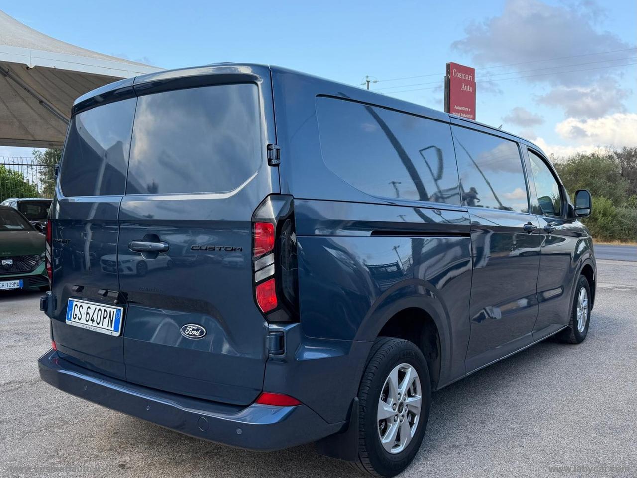 Tran.Cust.320 2.0EcoB.150 PASSO LUNGO TETTO BASSO Titanium