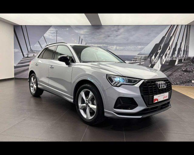 AUDI Q3 35 TFSI S tronic Business Advanced
