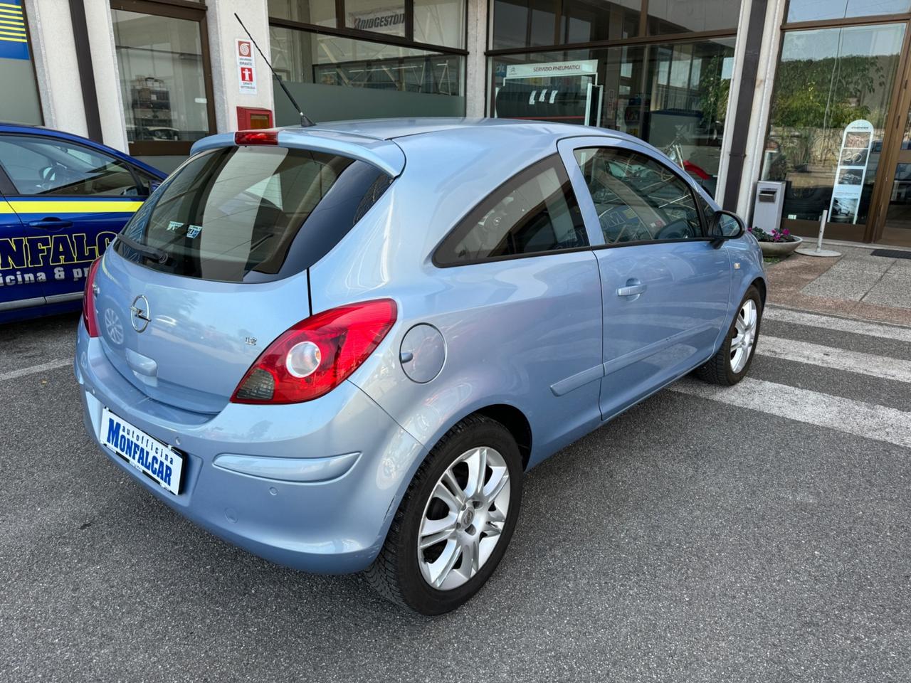 Opel Corsa 1.2 3 porte Club