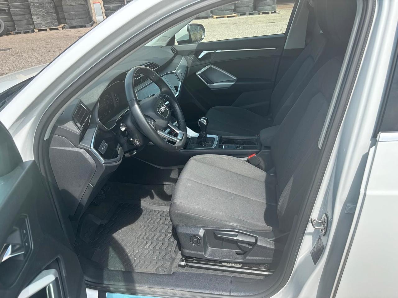 Audi Q3 35 TDI S tronic Business Advanced