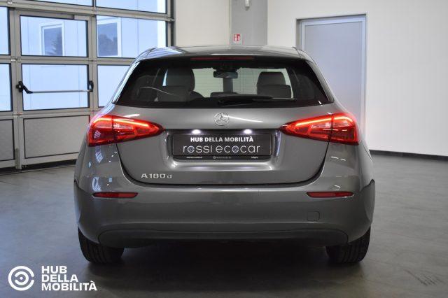 MERCEDES-BENZ A 180 d Automatic Business