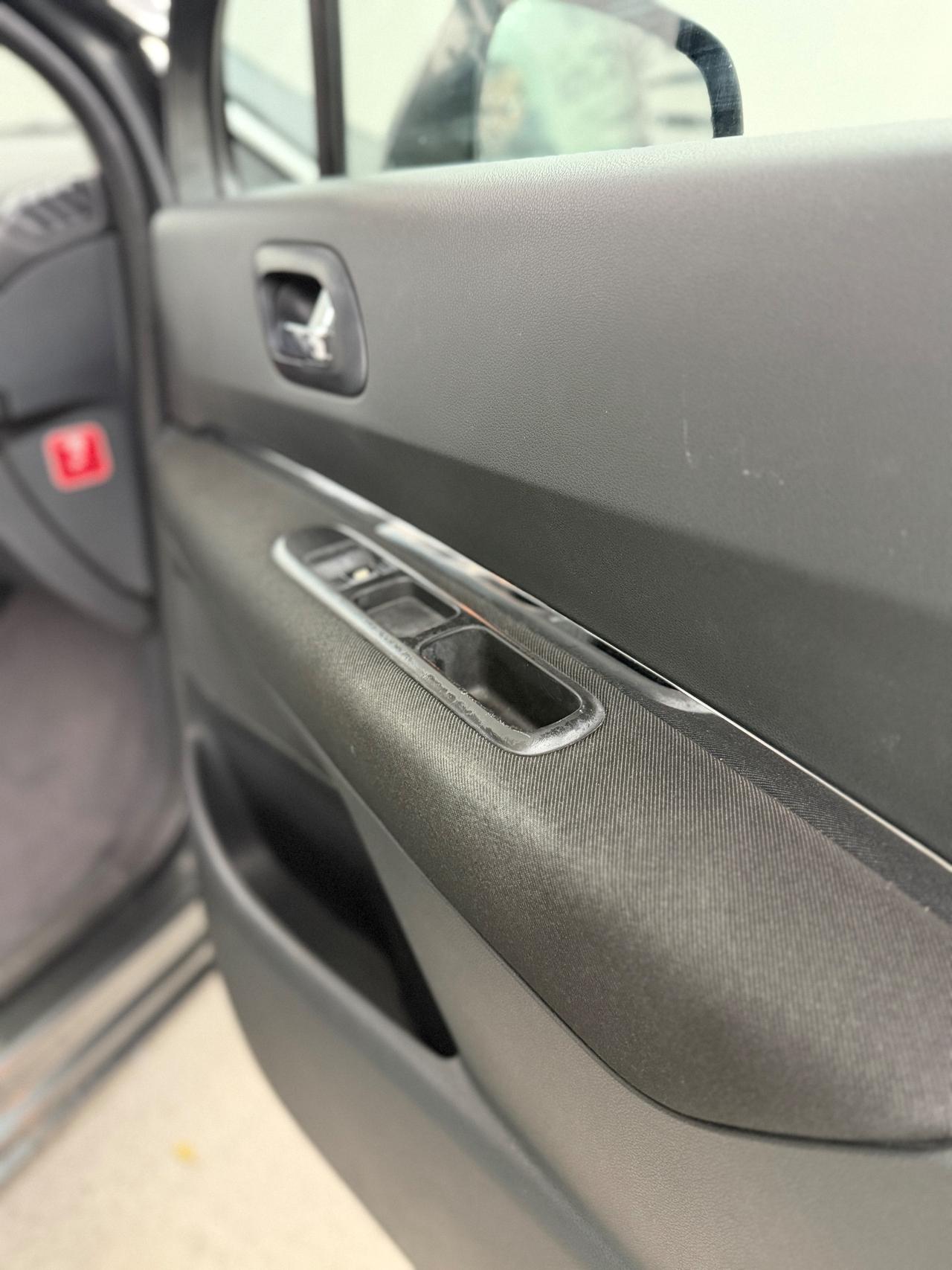 Peugeot 3008 CAMBIO AUTOMATICO (anno 2011)