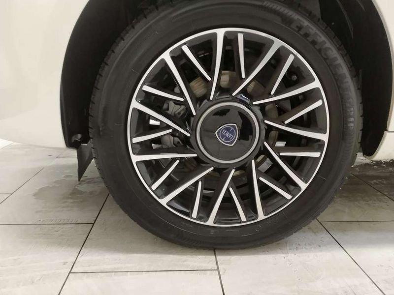 Lancia Ypsilon 1.0 firefly hybrid Gold Plus s&s 70cv 5p.ti