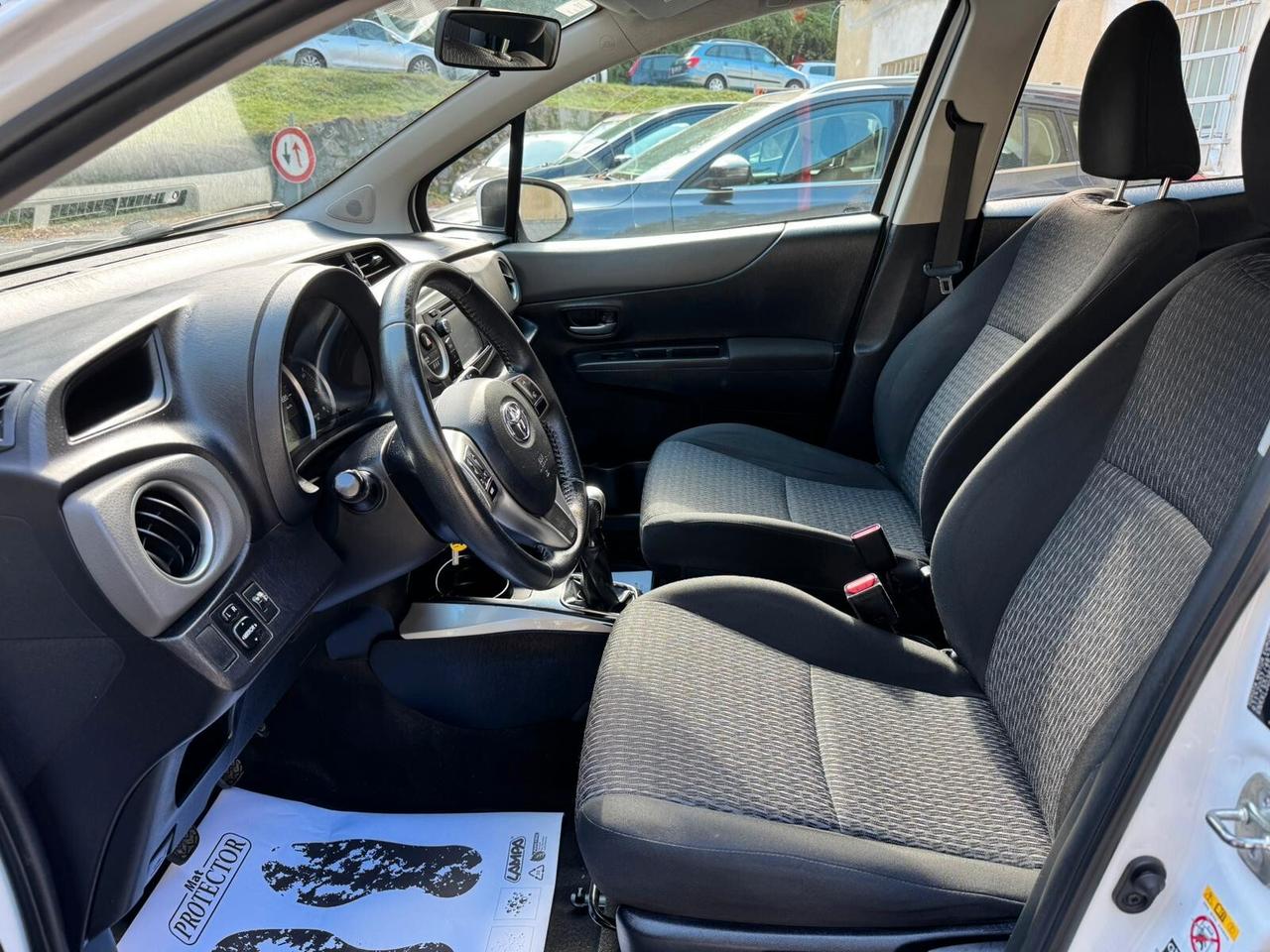 Toyota Yaris 1.0 5 porte Active GARANZIA 1 ANNO