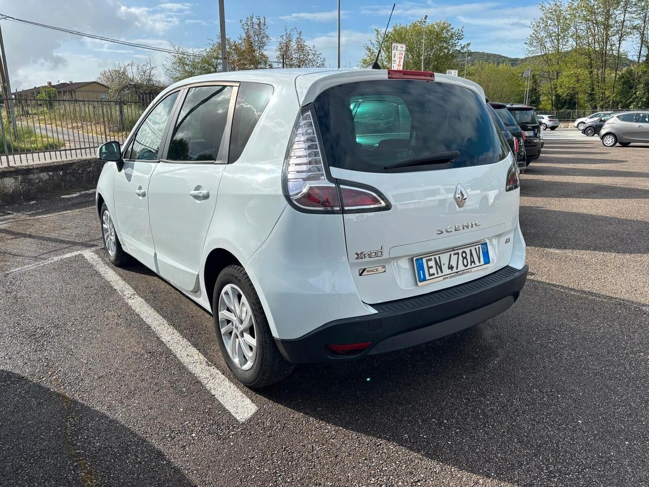 Renault Scenic XMod 1.5 dCi - 2012