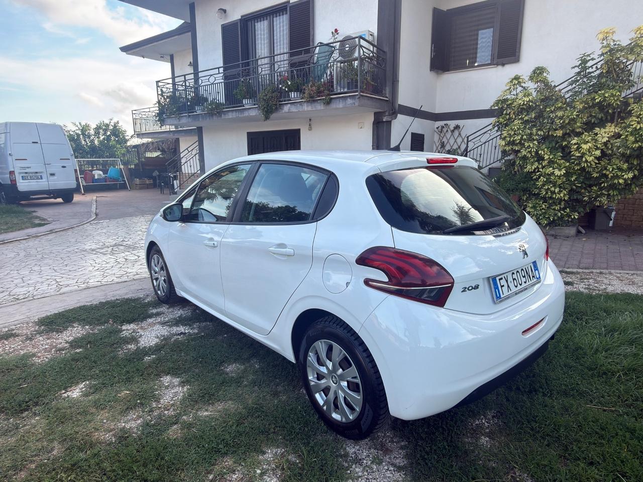 Peugeot 208 BlueHDi 75 5 porte Active