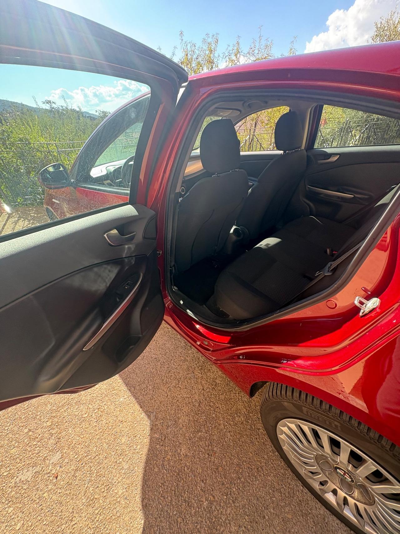 Alfa Romeo Giulietta 1.6 JTDm-2 105 CV Distinctive