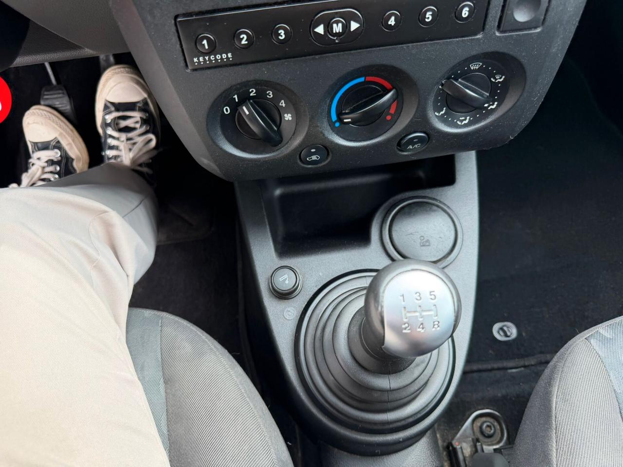 Ford Fiesta 1.4 16V 5p. Ghia