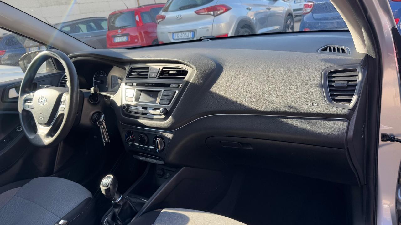 Hyundai i20 1.1 CRDi 12V 5 porte Comfort-2017