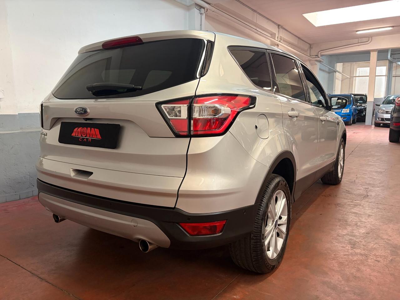 Ford Kuga 1.5 TDCI 120 CV S&S 2WD Powershift Edition