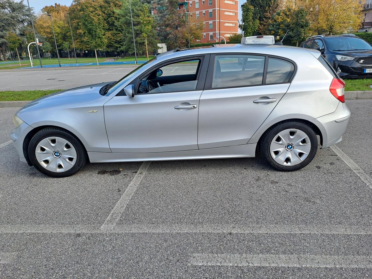 Bmw 120 120d cat 5 porte Attiva