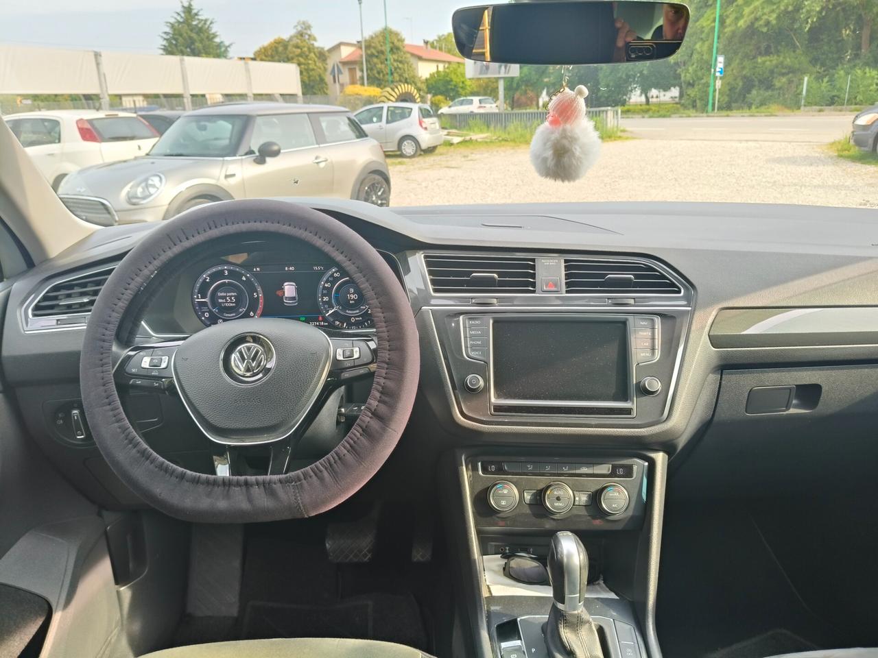 Volkswagen Tiguan 2.0 TDI SCR DSG 4MOTION Business BMT