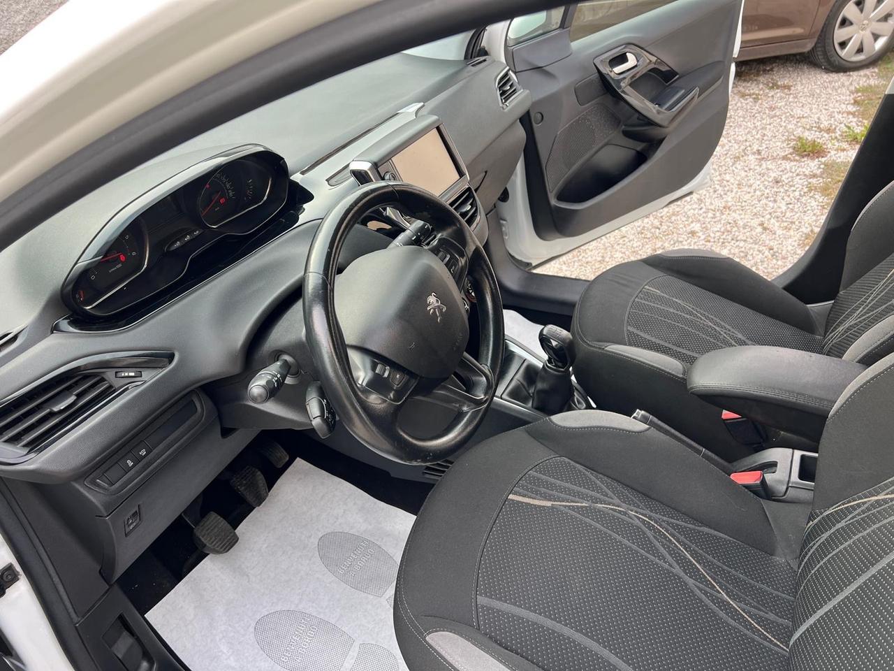 Peugeot 208 1.6 e-HDi 92 CV Stop&Start 5 porte Allure