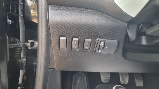 RENAULT Twingo TCe 90 CV La Parisienne