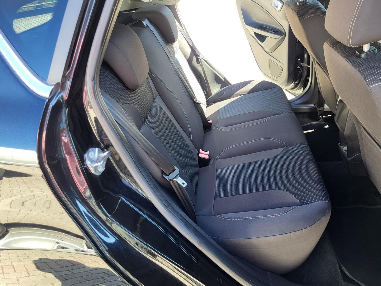 Ford FIESTA 1.4 GPL-UNICO PROPR-NAVI-3 REVISIONI