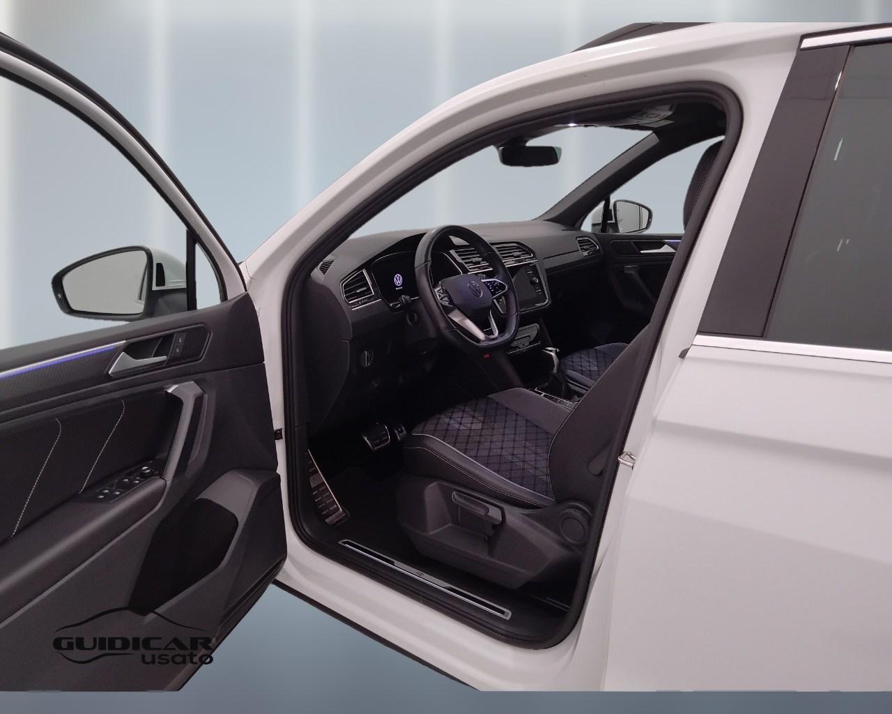 VOLKSWAGEN Tiguan II 2021 - Tiguan 1.5 tsi R-Line 150cv dsg