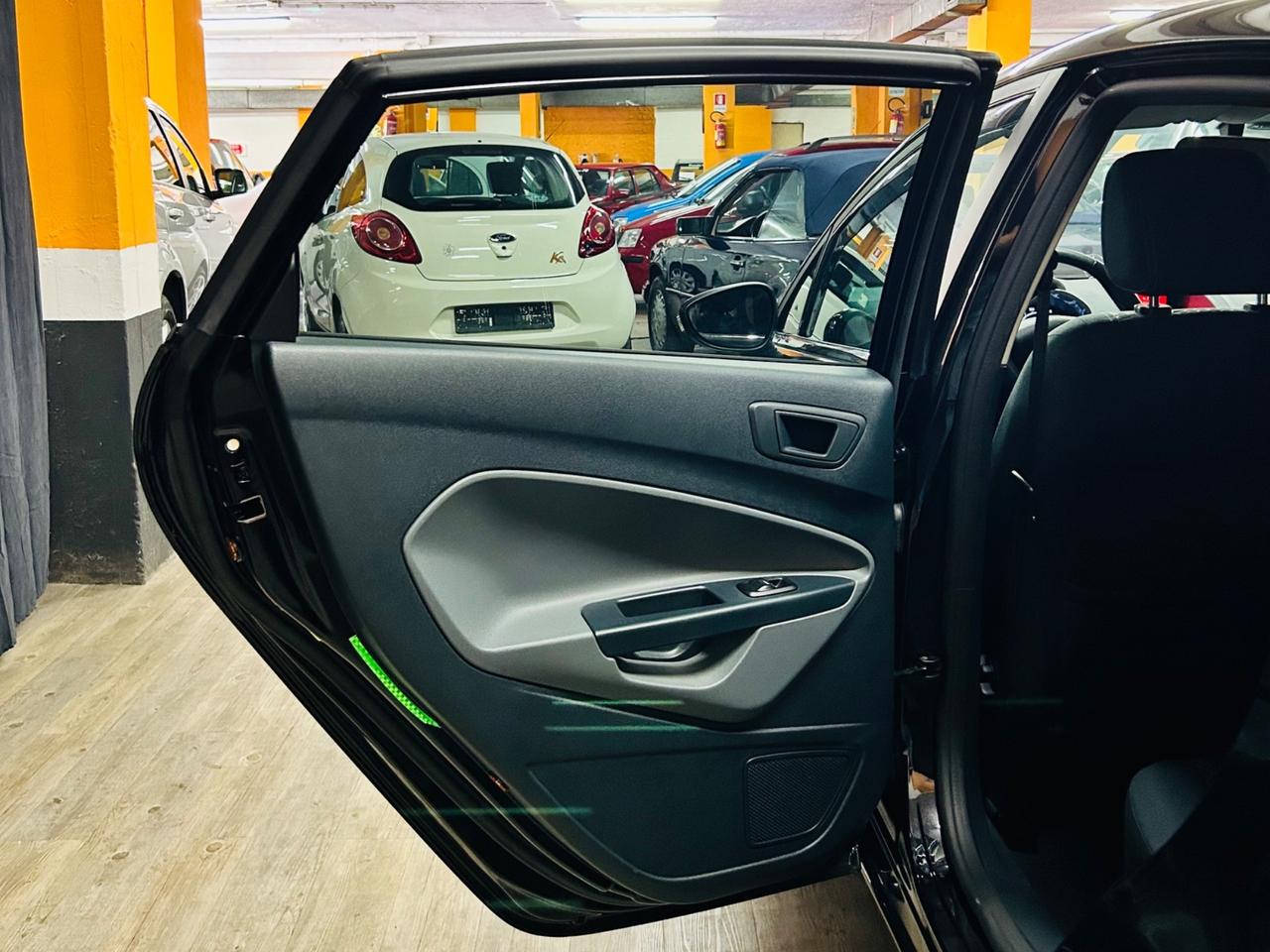 FORD FIESTA 1.4 TDCi CON SOLI 16.603 KM IN CONDIZIONI DA VETRINA.