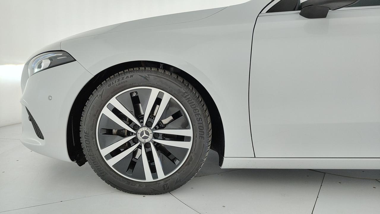 Mercedes-Benz A 180 d Sport auto