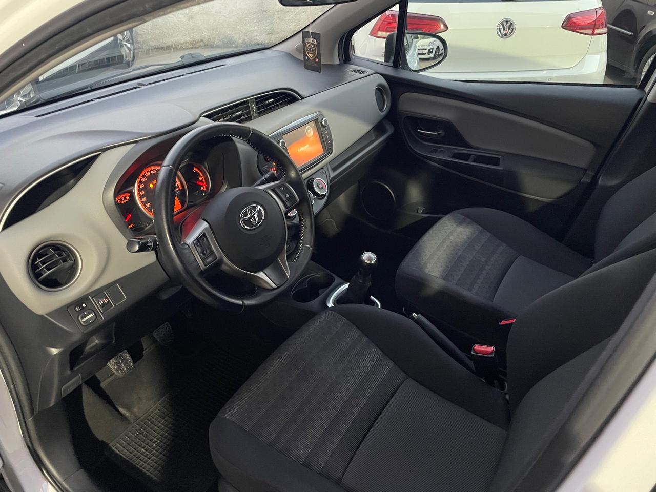 Toyota Yaris 1.0 5 porte Lounge Full navigatore retrocamera dal nord Italia