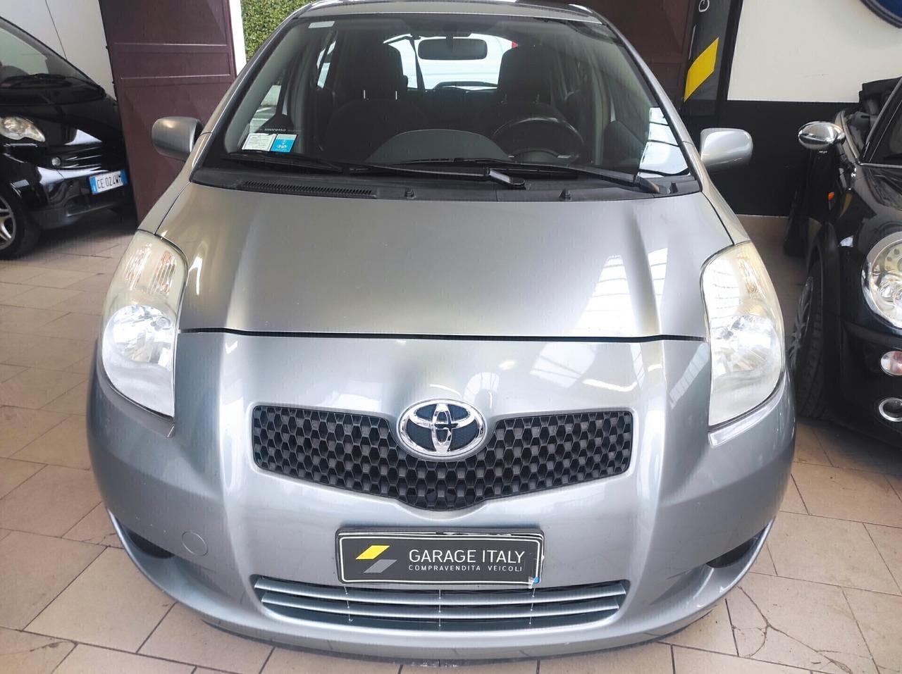 Toyota Yaris 1.0 5 porte Sol
