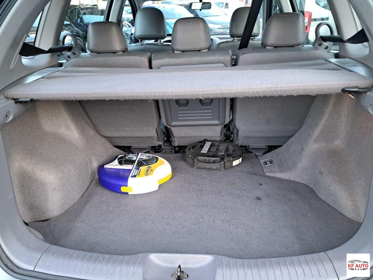 NISSAN - Almera - Tino - 1.8 16V 5p. aut. Acenta Plus