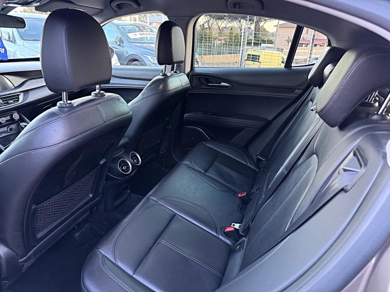 Alfa Romeo Stelvio 2.2 Turbodiesel 160 CV AT8 RWD Business Garanzia 12 Mesi