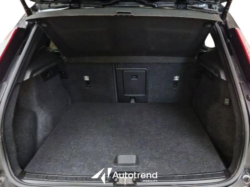 Volvo XC40 T4 129+82 CV Plug-In Hybrid Recharge R-design