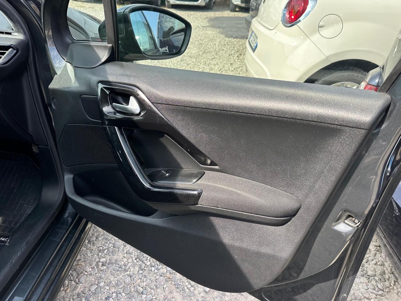 Peugeot 208 1.2 VTi GPL GAS 82 CV 5 porte Active
