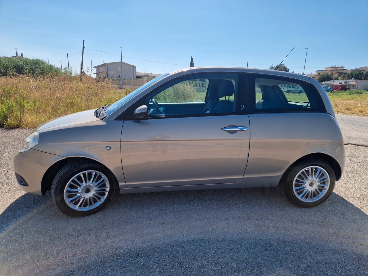 Lancia Ypsilon 1.2 Argento