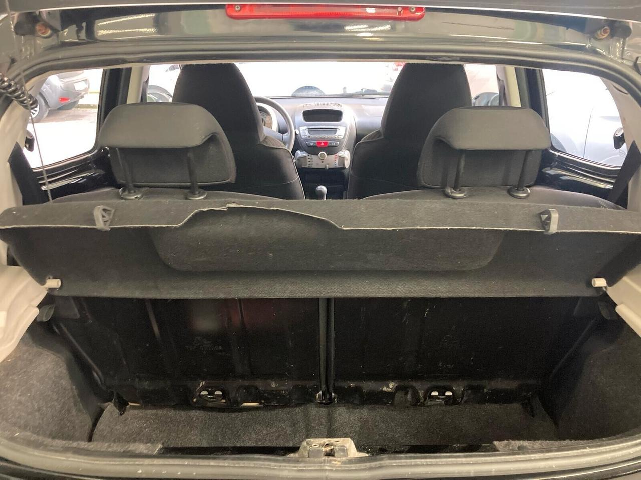 Peugeot 107 1.0 -X NEOPATENTATI-2013