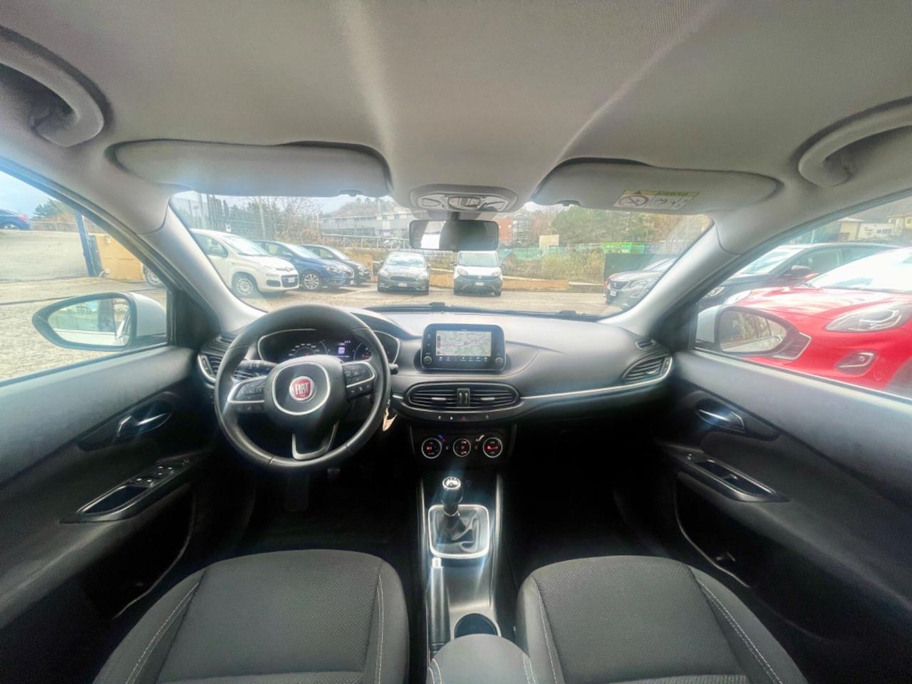 Fiat Tipo 1.3 Mjt 5P ALCANTARA-RADAR-NAVI