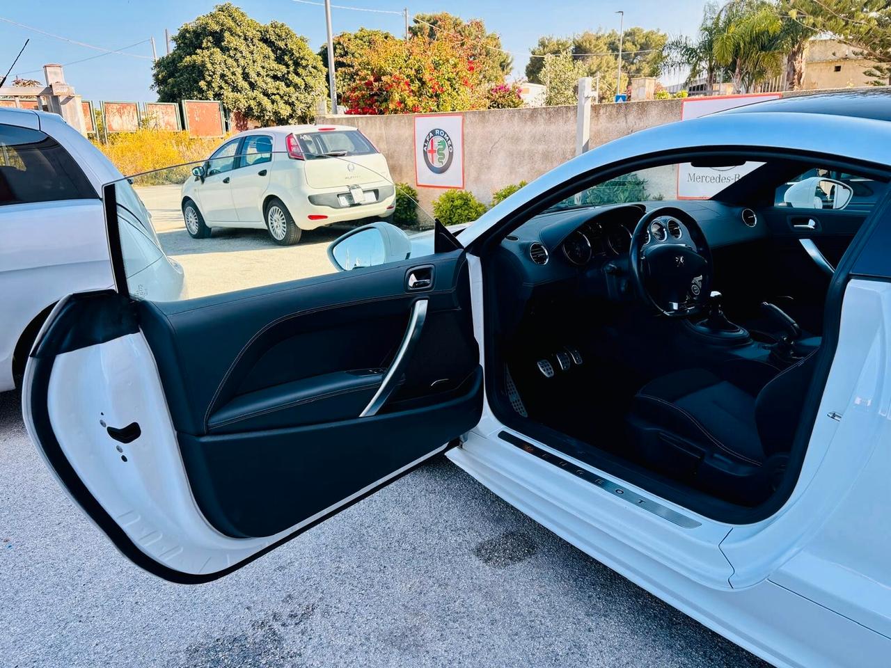 Peugeot RCZ 1.6 THP 200CV