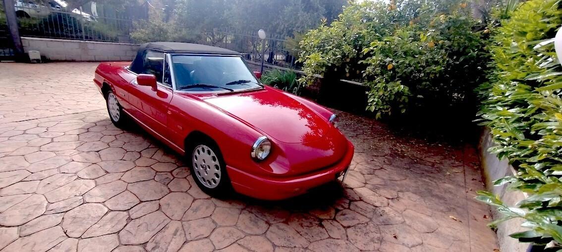 Alfa Romeo Spider 2.0i