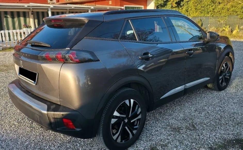 Peugeot 2008 PureTech 155 S&S EAT8 GT