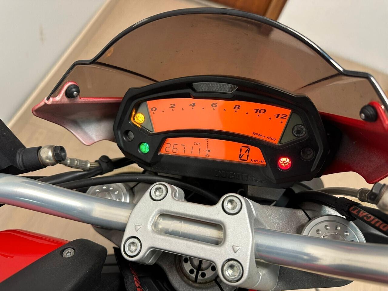 DUCATI MONSTER 696 SCARICO TERMIGNONI DA 99€ AL MESE