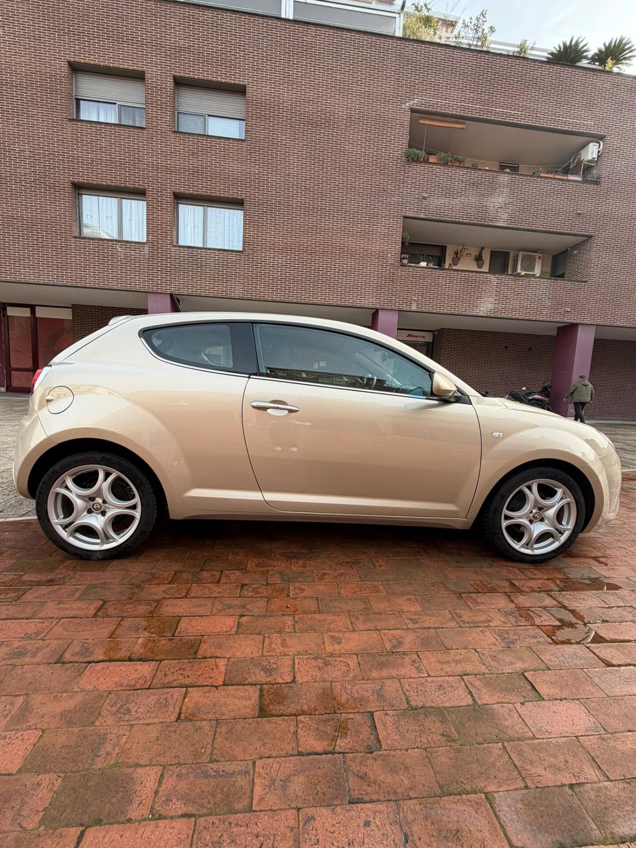 Alfa Romeo MiTo 1.3 JTDm 95 CV S&S Distinctive sport pack