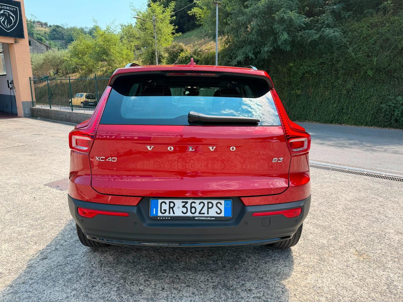 Volvo XC40 B3 automatico Plus Dark