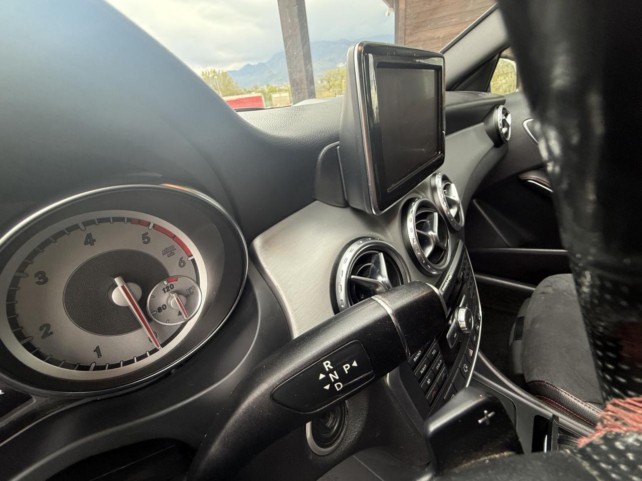 GLA 220 CDI AUTOMATIC PREMIUM AMG 4MATIC