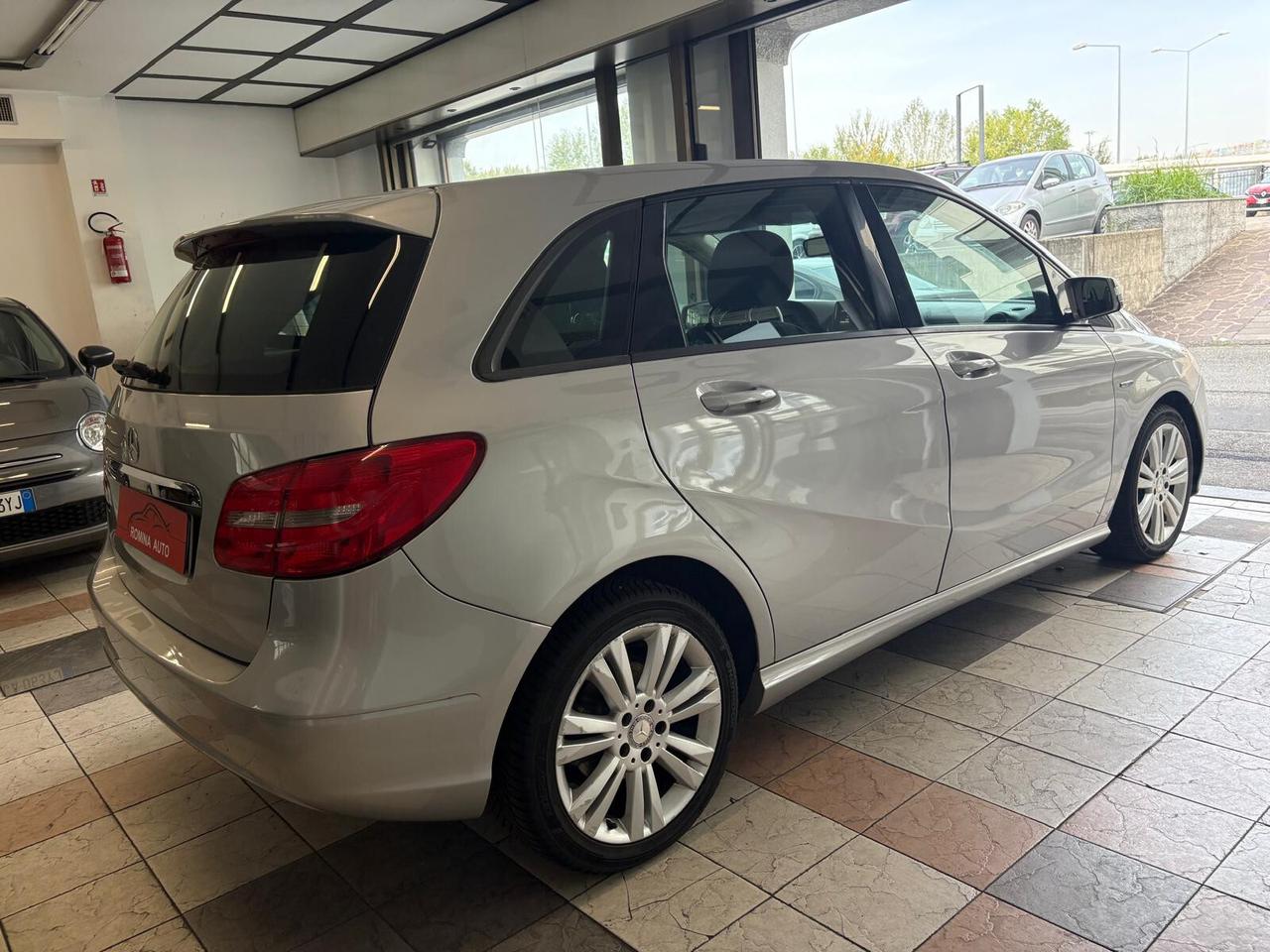 Mercedes-benz B 180 BlueEFFICIENCY Premium