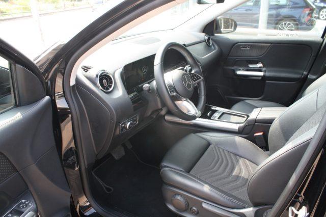 MERCEDES-BENZ GLA 180 Automatic Progressive Advanced