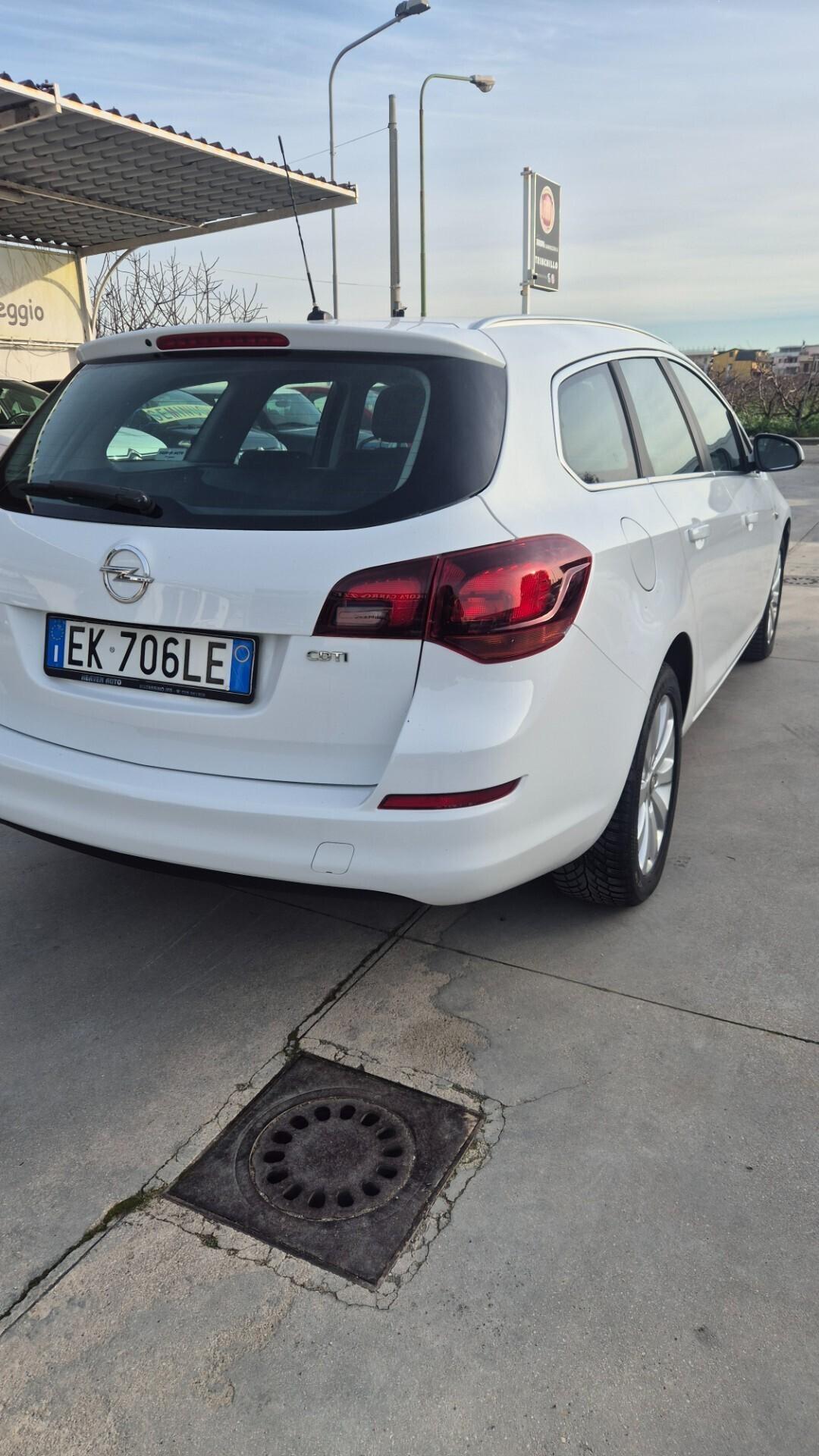 Opel Astra 1.7 CDTI 110CV Sports Tourer Cosmo