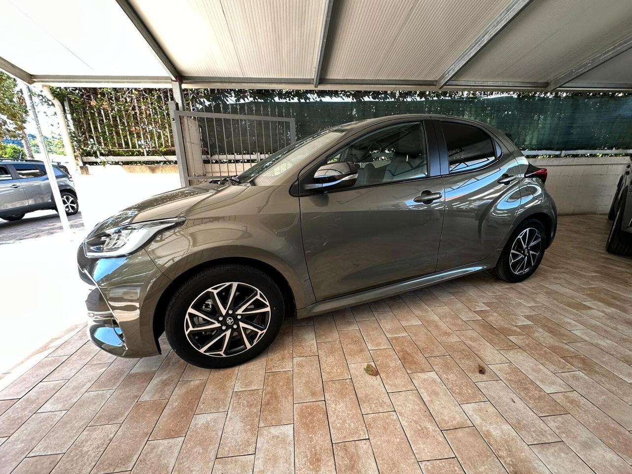 Toyota Yaris 1.5 Hybrid 5 porte Lounge