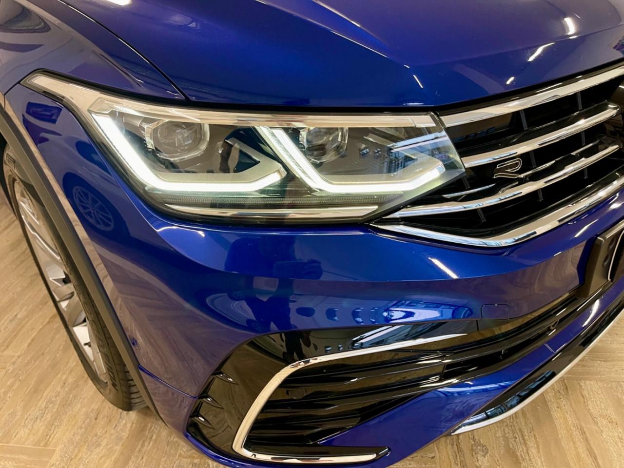 VOLKSWAGEN TIGUAN 2.0 TDI R-Line HARMAN/KARDON 2021