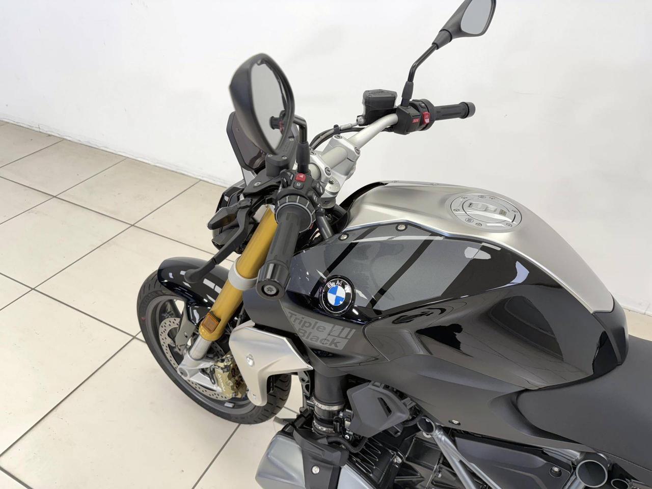 BMW R 1250 R Triple Black
