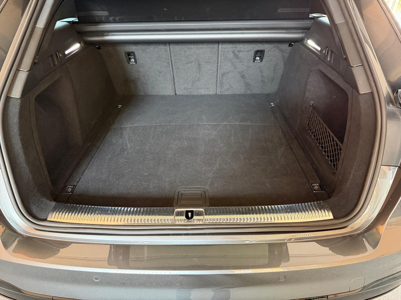 Audi A4 Avant 40 2.0 tdi mhev S line edition quattro 204cv s-tronic FARI MATRIX