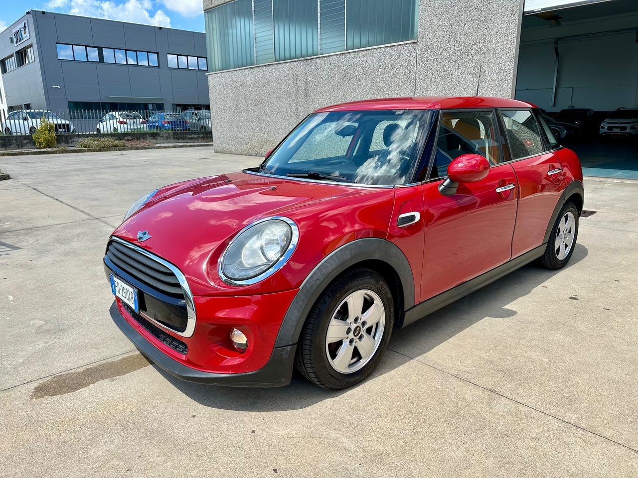Mini 1.5 Cooper D Business XL 5 porte