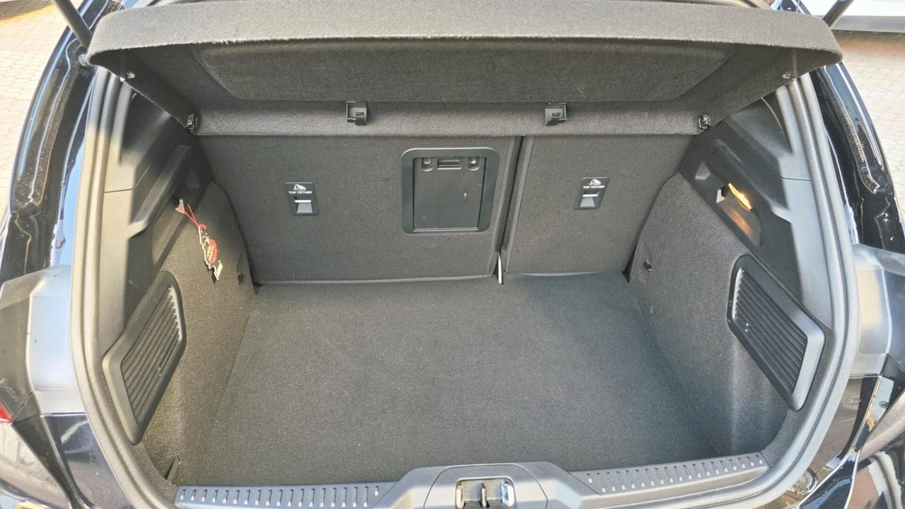 Ford Focus 1.0 EcoBoost Hybrid 125 CV Power. 5p. ST-Line Design