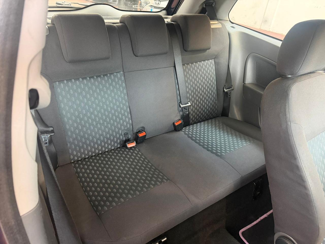 Ford Fiesta 1.4 16V 3p. Ghia NEOPAT