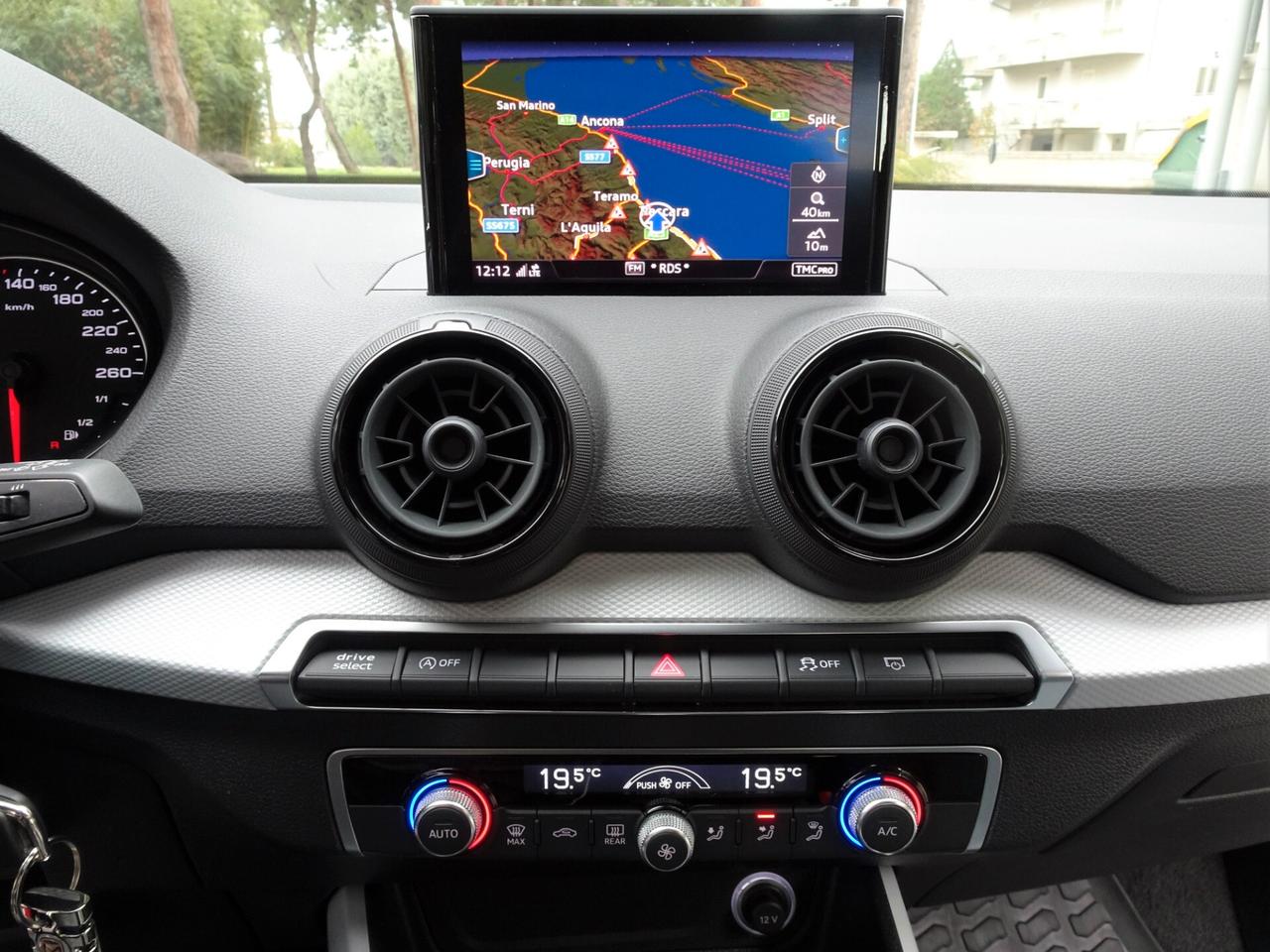 Audi Q2 1.6 TDI 116CV DESIGN S-Tronic LED/NAVI