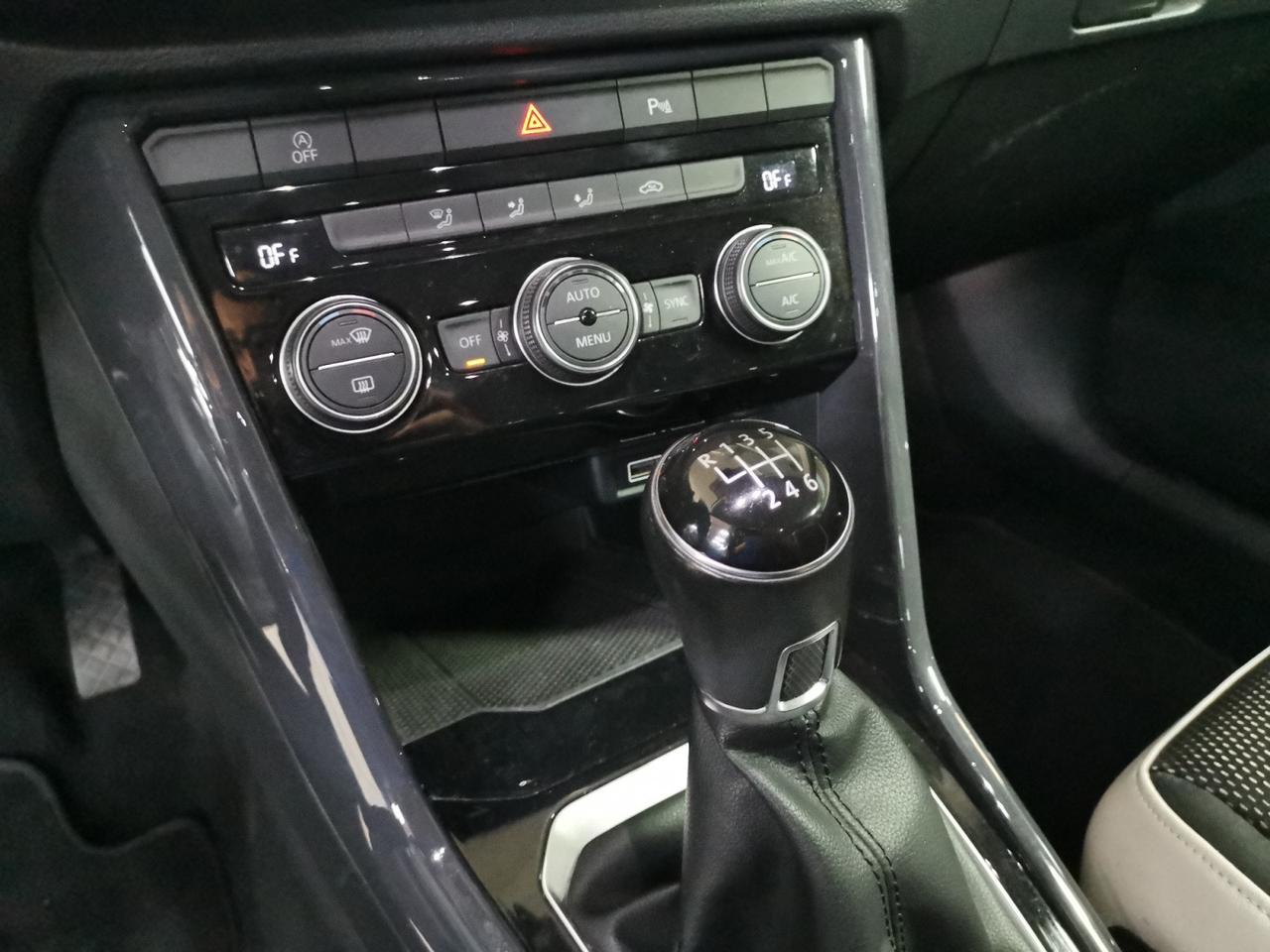 VOLKSWAGEN T-Roc I 2017 - T-Roc 1.0 tsi Advanced